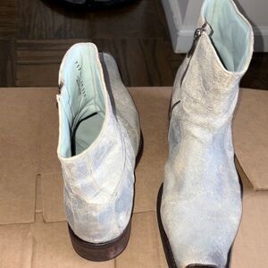 Kenneth Cole Light Gray Men's Boots